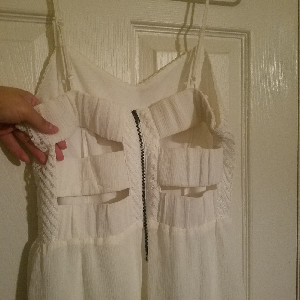 Candie's White Top - Back Cut Outs Size 11